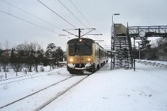 DSB MR 4063/MRD 4263 photographed inTaulov 24. February 2005.  The MRD class was purchased from 1981 to 1985 in a number of 97. The MR class was purchased from 1978 to 1985 in a number of 98. The first 30 of the MR class were built by Uerdingen in Germany, the rest of the MR class and all of the MRD class were built by Scandia in Denmark. Dieselhydraulic Deutz engine. 325 hp. Max speed 120 km/h - 75 mph. Length each unit 22 335 mm. Weight 34,5 metric tonnes. One trainset consists of two units. Renovated in 1995 - 1997. Increased max. speed to 130 km/h - 81 mph. MR 4063/MRD 4263 was put in service in 1983.